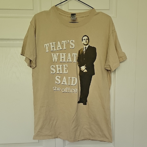 Gildan Tan Short Sleeve Tee with Graphic Design - Picture 1 of 4